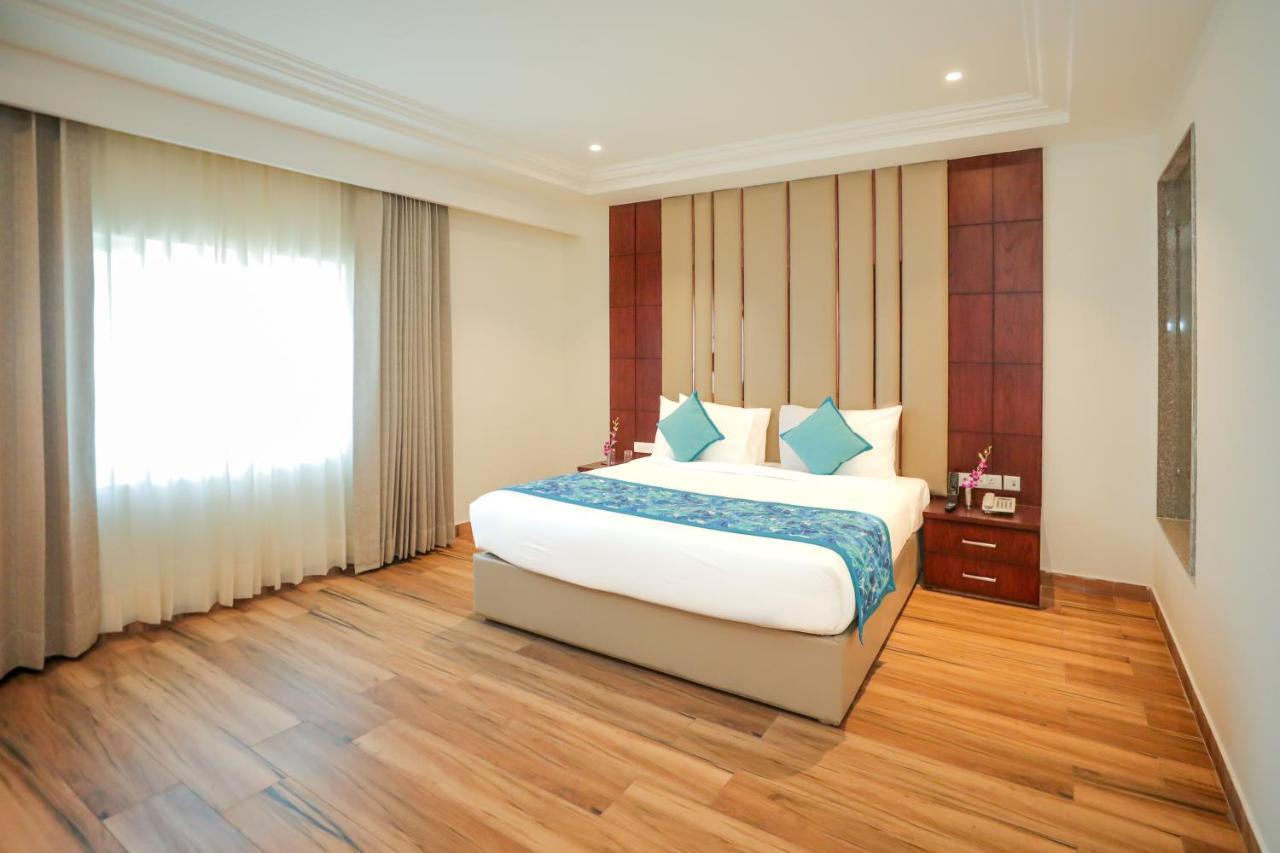 Regenta Place Phagwara By Royal Orchid Hotels Limited Esterno foto
