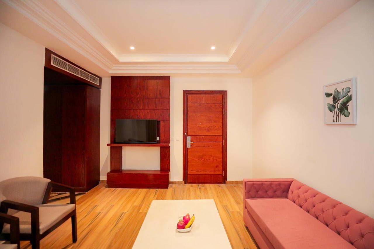 Regenta Place Phagwara By Royal Orchid Hotels Limited Esterno foto